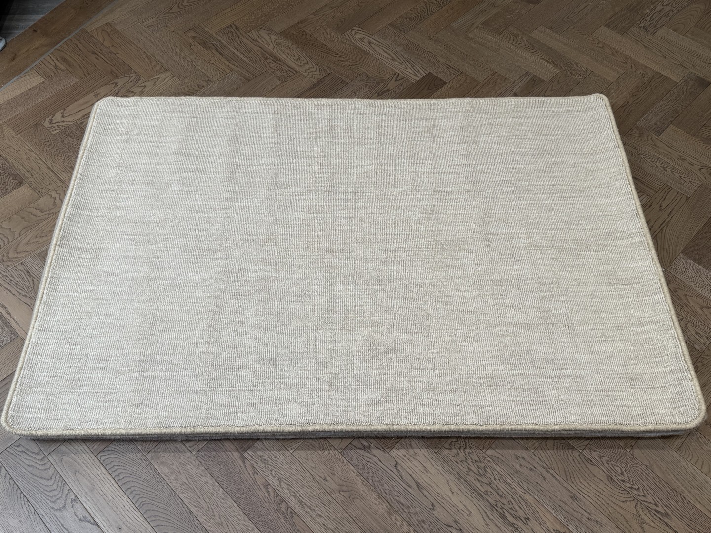 Wool Rug - Medium with Whipped Edge, Beige, Neutral (120 X 180)