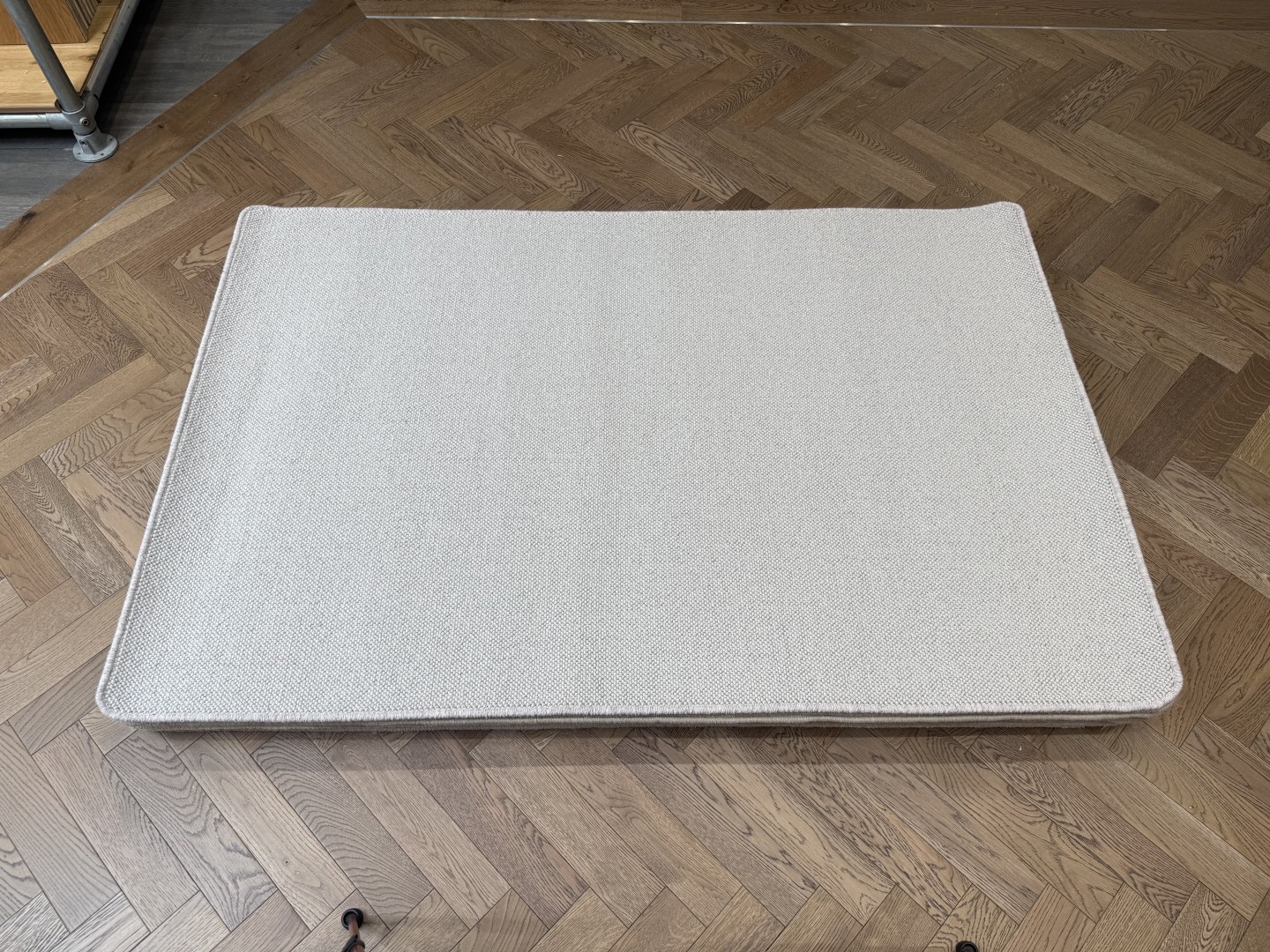 Wool Rug - Medium with Whipped Edge, Neutral, Grey (120 X 180)