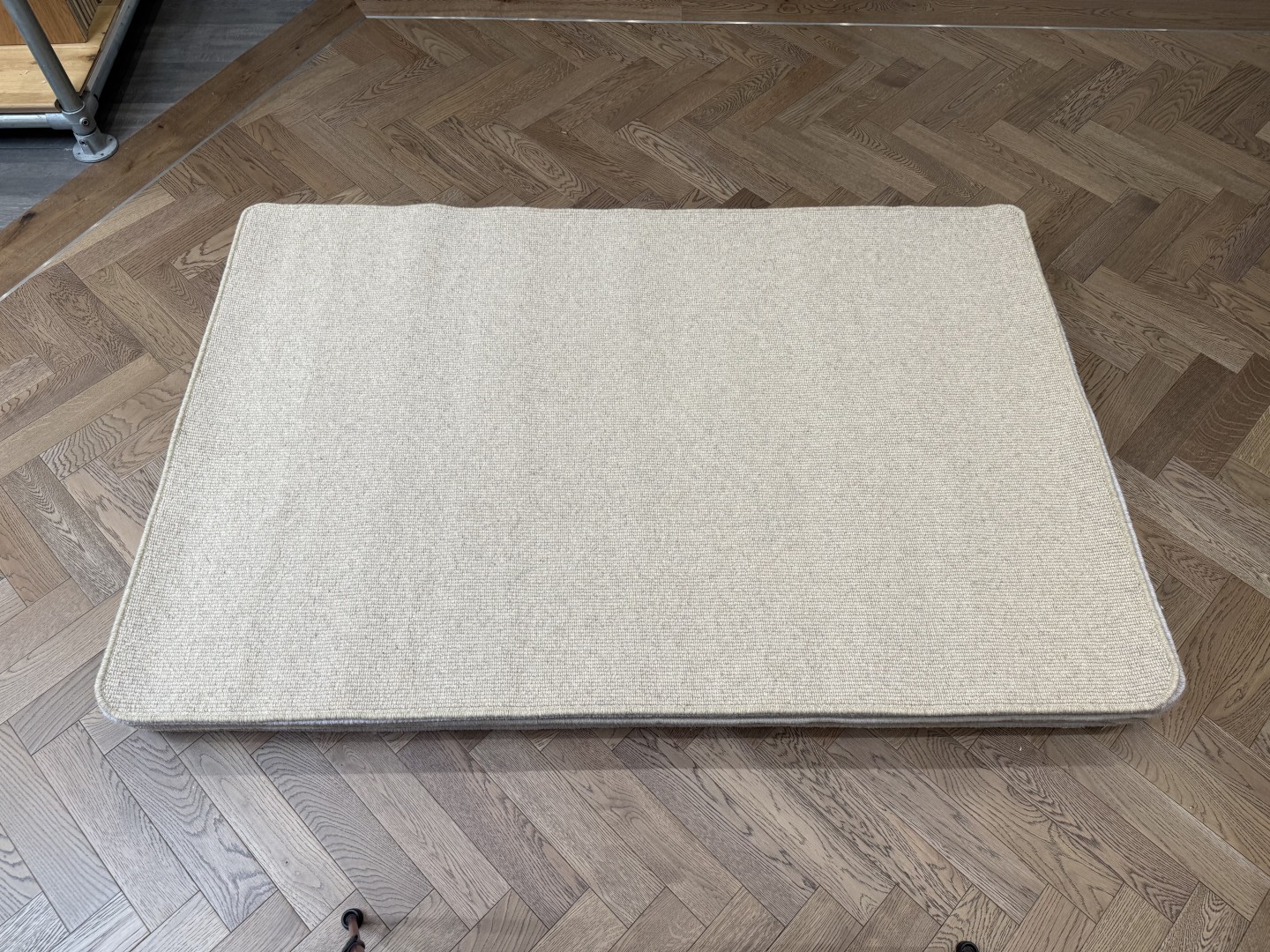 Wool Rug - Medium with Whipped Edge, Beige (120 X 180)