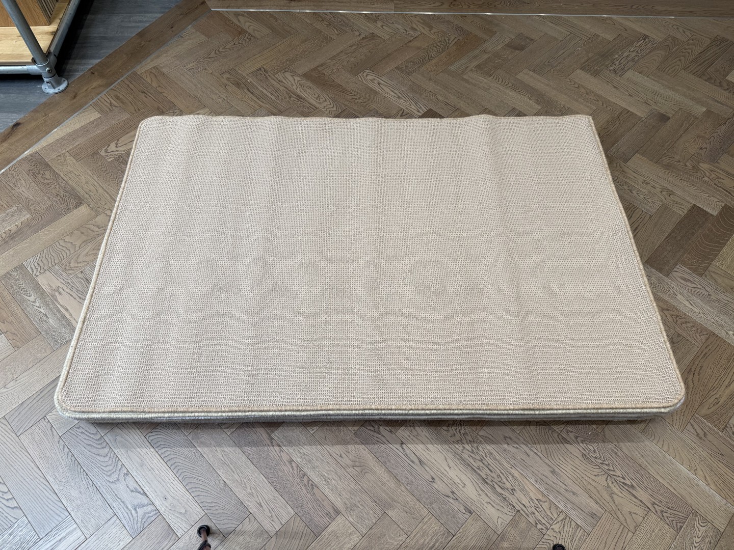 Wool Rug - Medium with Whipped Edge, Beige (120 X 180)