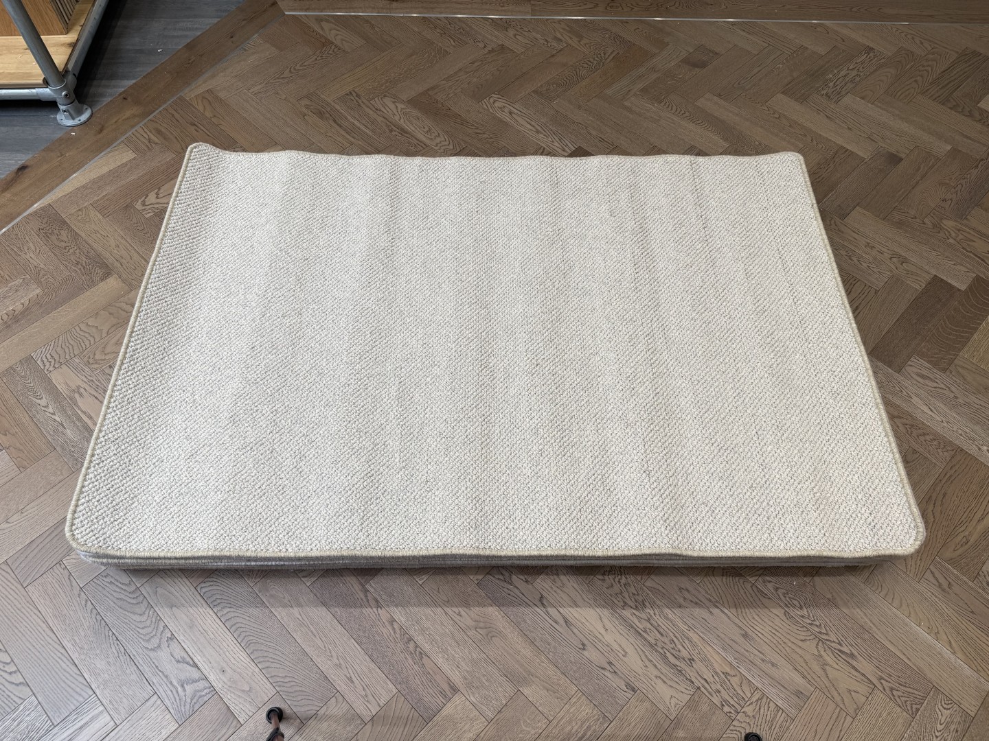 Wool Rug - Medium with Whipped Edge, Beige (120 X 180)