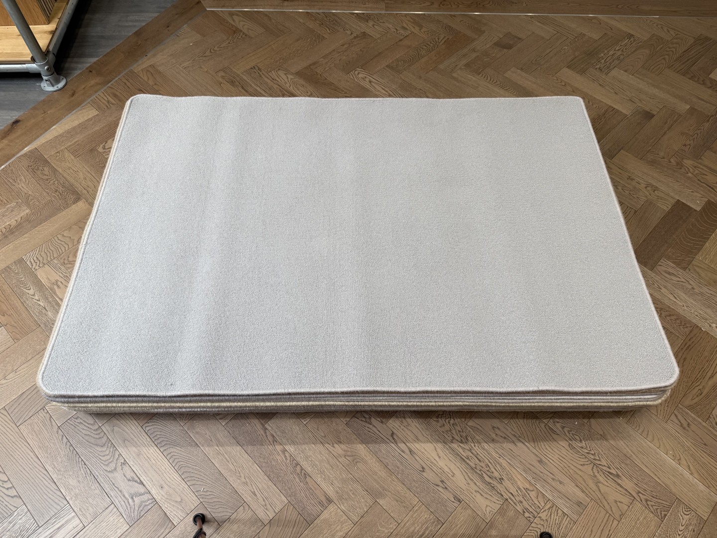 Wool Rug - Medium with Whipped Edge, Neutral, Grey (120 X 180)