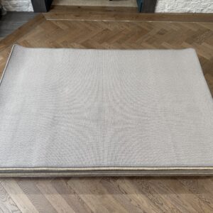 Wool Rug - Medium with Whipped Edge, Grey (120 X 180)