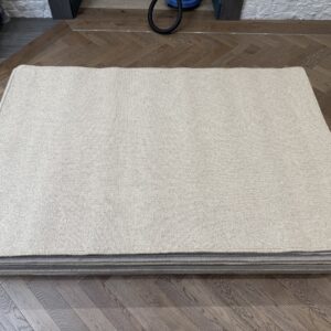 Wool Rug - Medium with Whipped Edge, Beige (120 X 180)