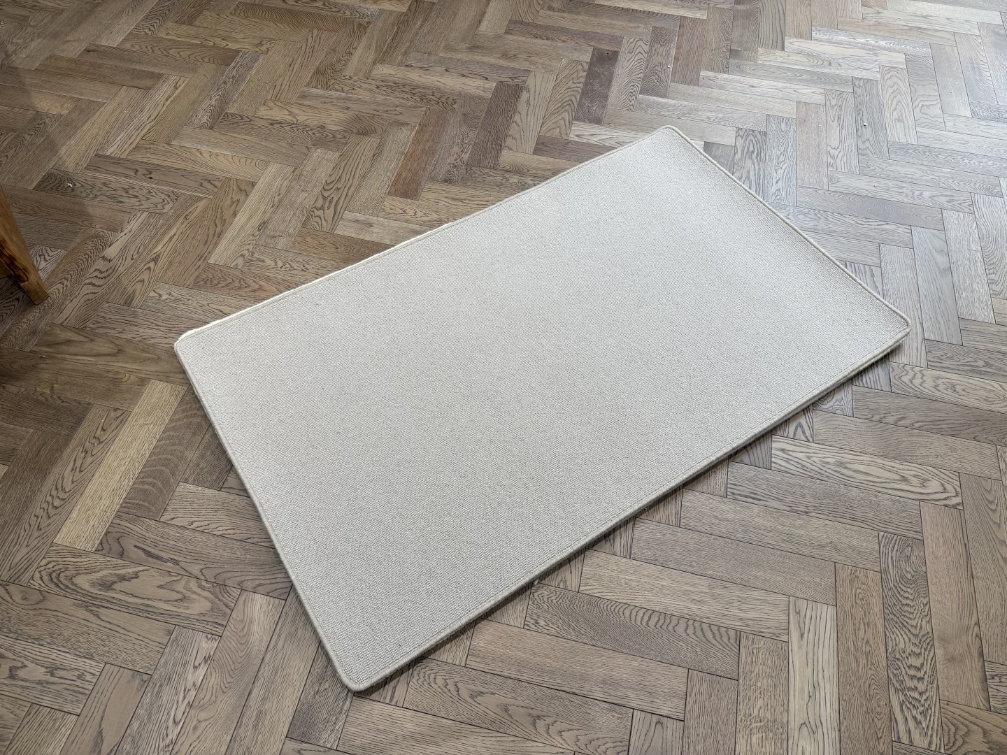 Wool Rug - Small with Whipped Edge, Silver (90 X 150)