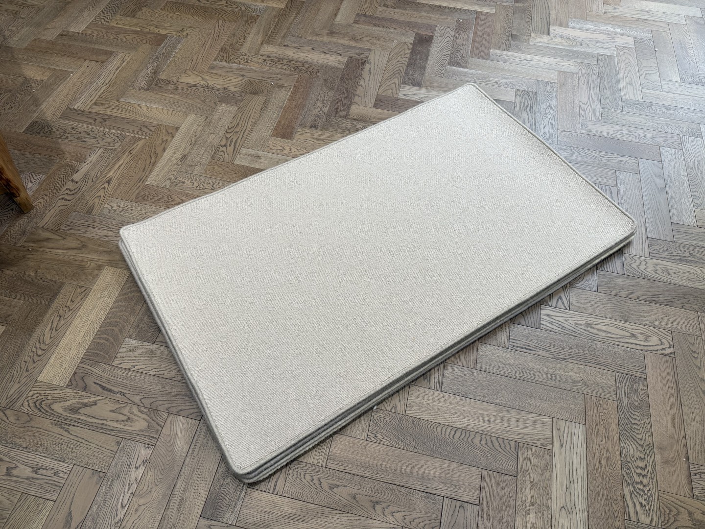 Wool Rug - Small with Whipped Edge, Grey (90 X 150)