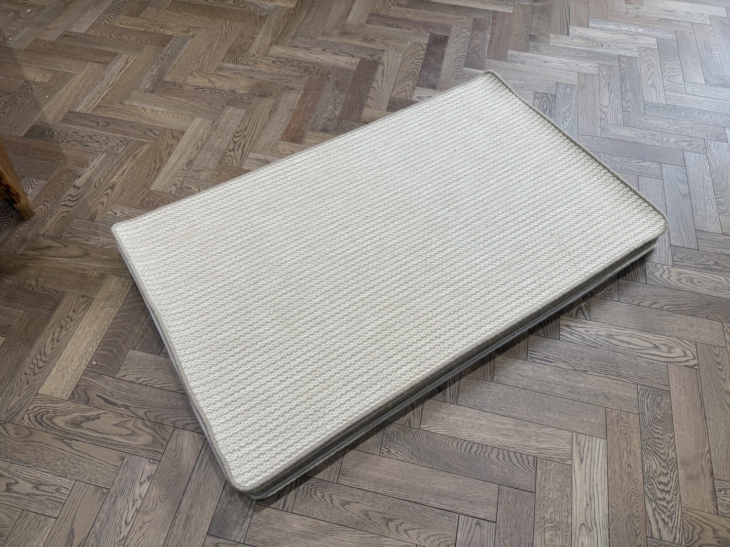 Wool Rug - Small with Whipped Edge, Beige, Neutral (90 X 150)