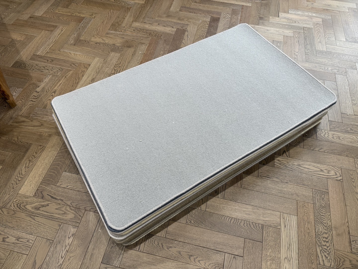 Wool Rug - Small with Whipped Edge, Grey (90 X 150)